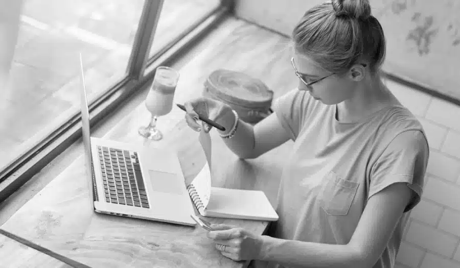9 Benefits of Guest Blogging You’d be Silly to Ignore 9 Benefits of Guest Blogging You’d be Silly to Ignore