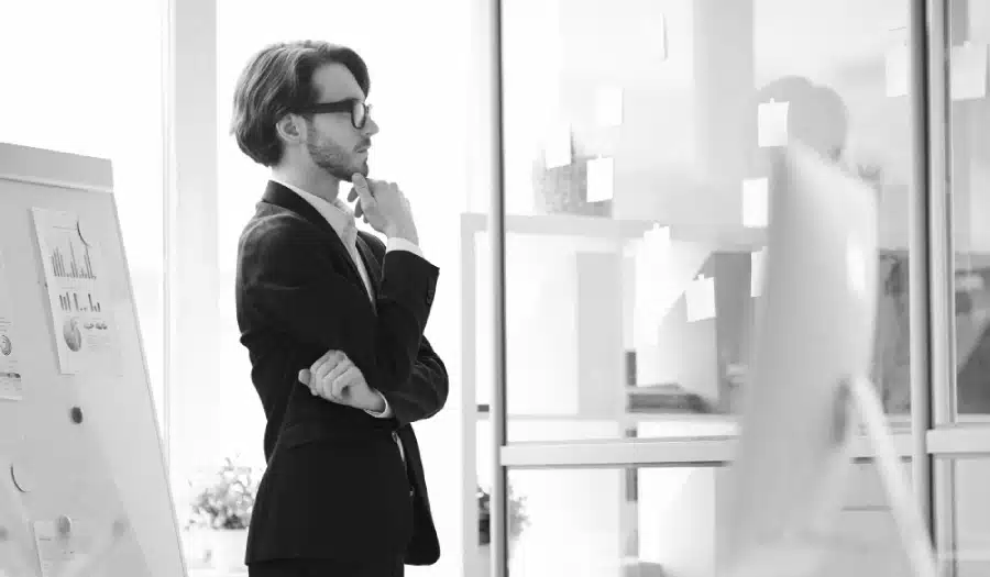 Clarity Over Chaos_ A Step-by-Step Method for Better Entrepreneurial Decisions (1) Clarity Over Chaos_ A Step-by-Step Method for Better Entrepreneurial Decisions (1)