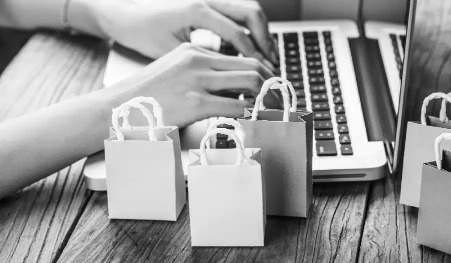 Ecommerce Branding 101_ From First Impression to Lasting Loyalty (1) Ecommerce Branding 101_ From First Impression to Lasting Loyalty (1)