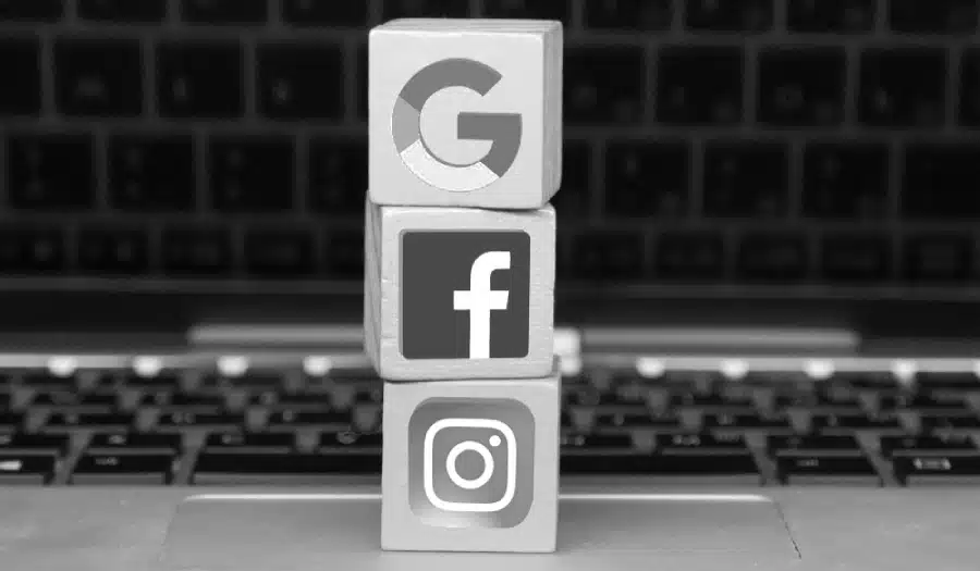 Facebook Ads or Google Ads_ A Simple Guide to Choosing the Best Platform (1)