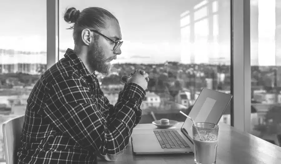 How to Transform Your Freelance Hustle into a Thriving Enterprise (1) How to Transform Your Freelance Hustle into a Thriving Enterprise (1)