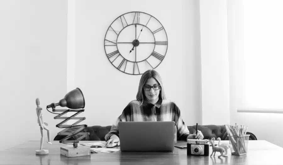 Master Your Minutes_ Time Management Strategies Every Entrepreneur Needs (1) Master Your Minutes_ Time Management Strategies Every Entrepreneur Needs (1)