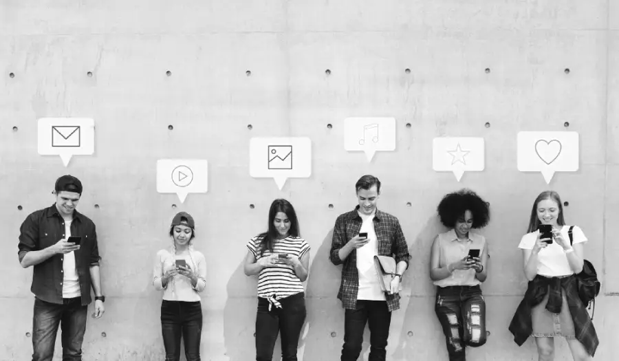 The Ultimate Guide to Standing Out in a Crowded Social Media World (1) The Ultimate Guide to Standing Out in a Crowded Social Media World (1)